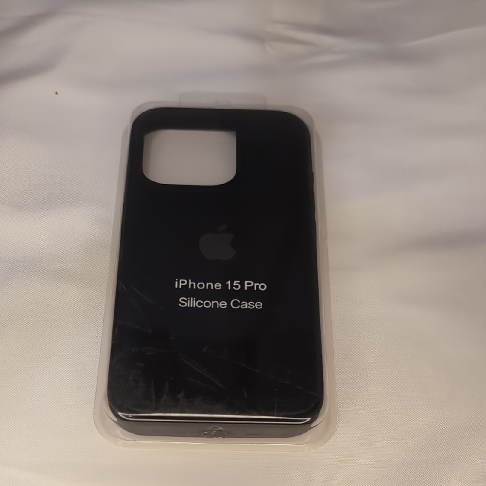 Apple iPhone 15 Pro Case - Midnight Black